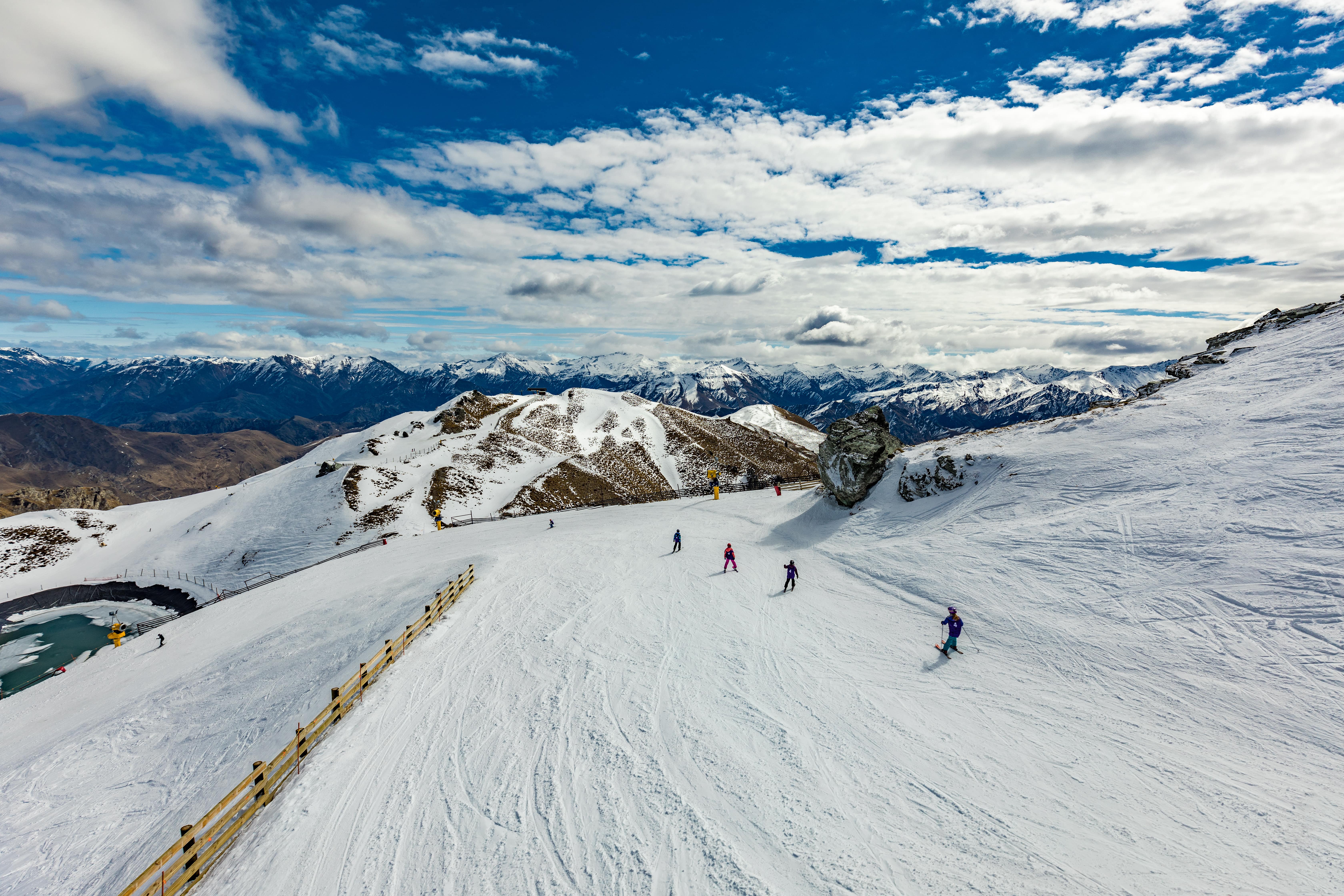 Enjoy a winter holiday with Queenstown skiing