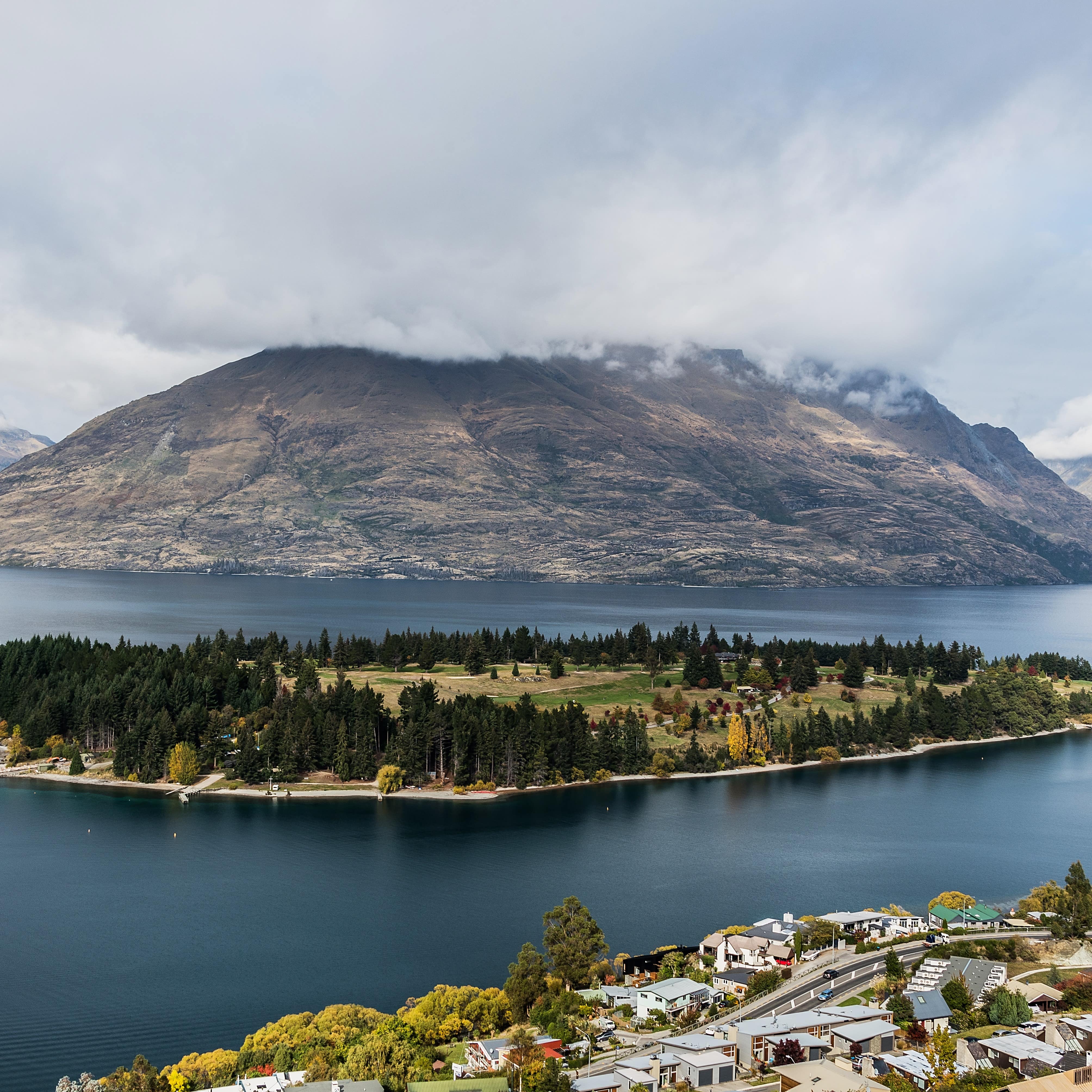 A view on Lake Wakatipu and Kelvin Heights