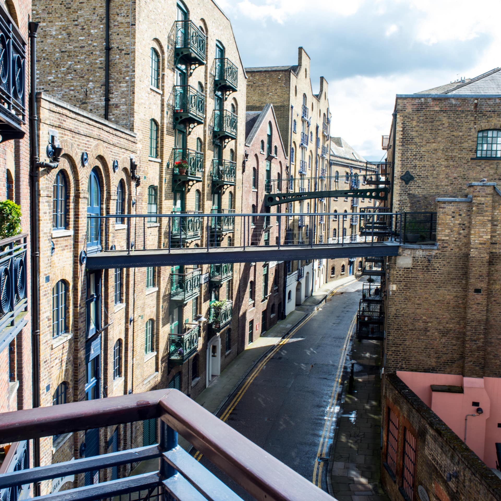 Apartments in converted warehouses in Central London with easy access to important attractions