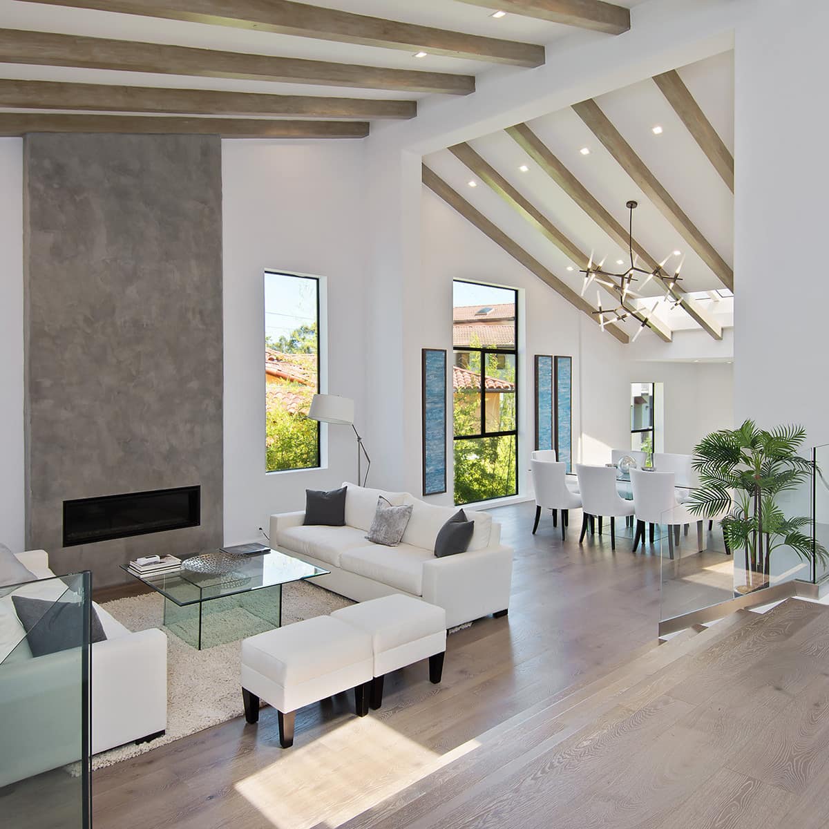 Luxury home with cathedral ceilings and polished concrete in Los Angeles