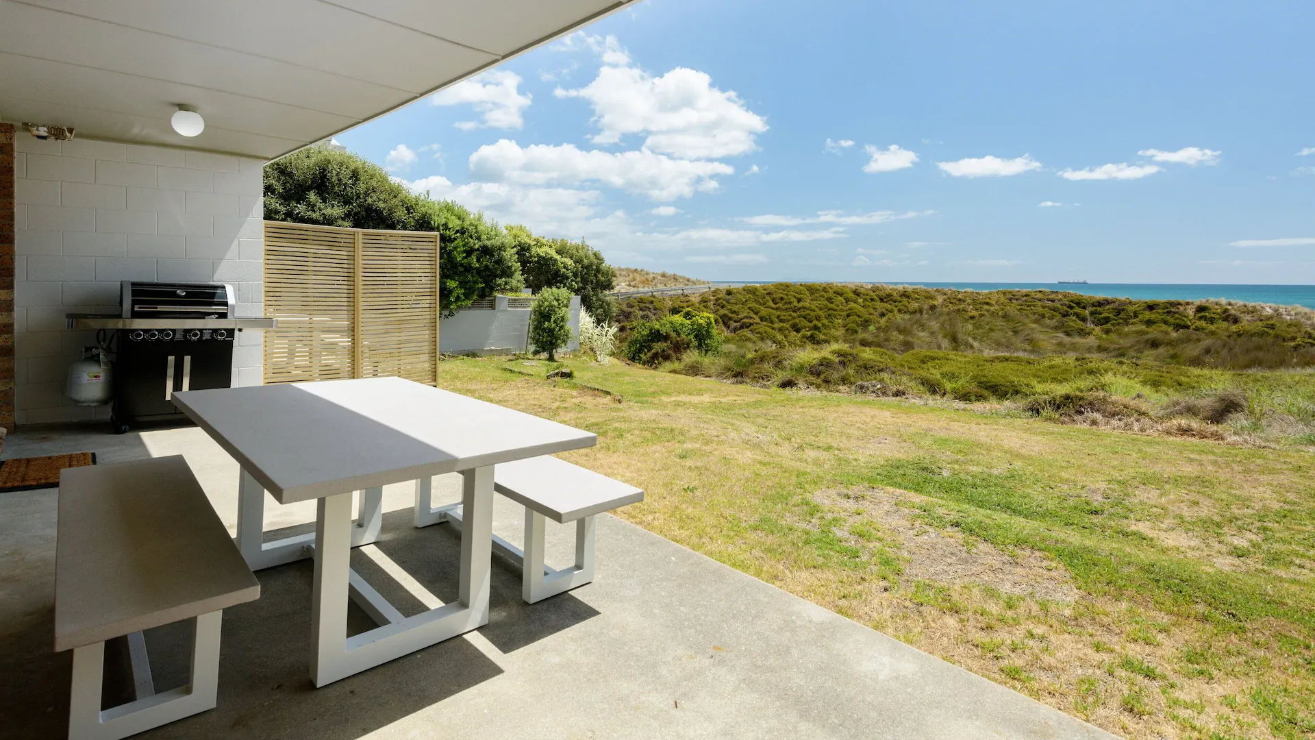 Plan a holiday in a Tauranga bach