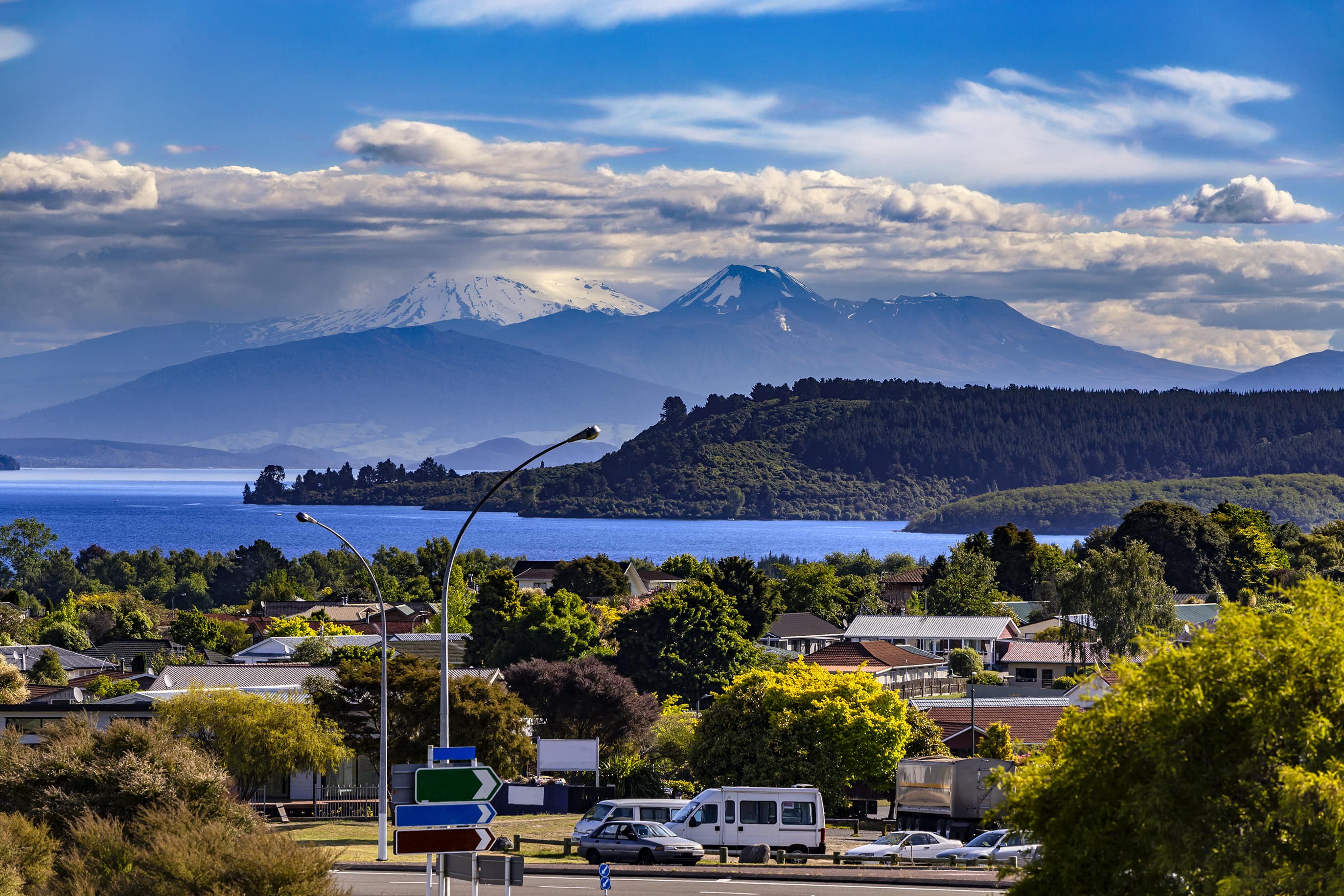 Plan your adventure with holiday homes near Lake Taupo